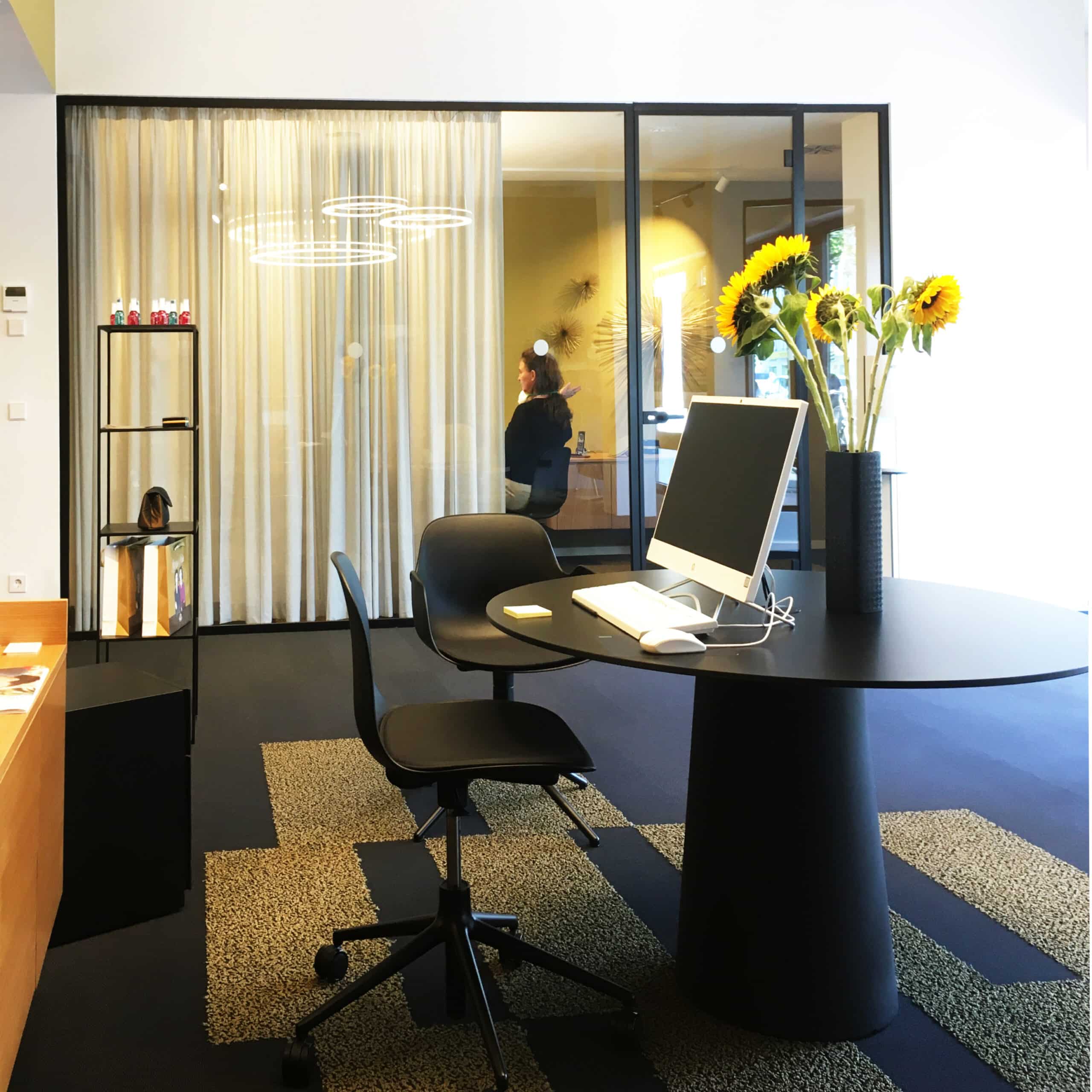 Eingangsbereich der Hörakustikfiliale in Berlin Lichterfelde West